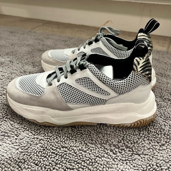 P448 - Picture 3 of 6